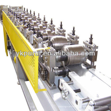 Máquina de formação de rolo cz purlin usada / máquinas de calhas portáteis / equipamento de construção